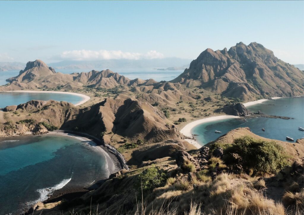 Padar Island (waturandatrip.com) Best Time to Visit Labuan Bajo Sailing Trip Labuan Bajo Komodo Island
